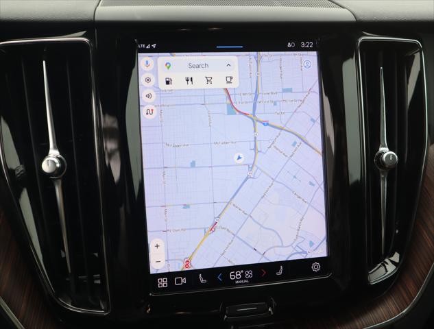 2022 Volvo XC60 B5 Momentum