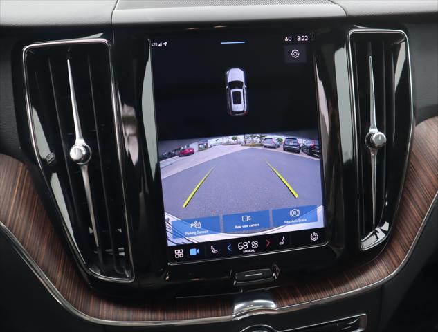 2022 Volvo XC60 B5 Momentum