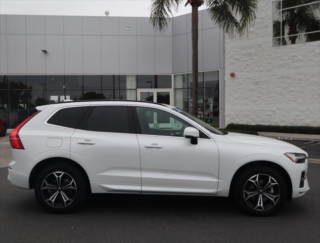 2022 Volvo XC60 B5 Momentum