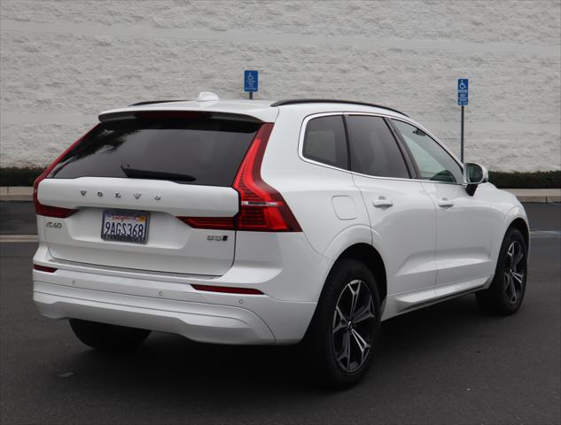 2022 Volvo XC60 B5 Momentum