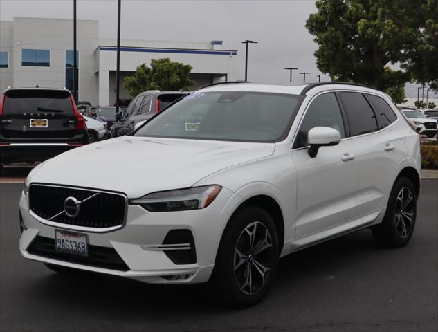 2022 Volvo XC60 B5 Momentum