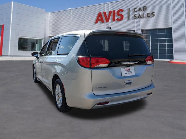 2023 Chrysler Voyager LX