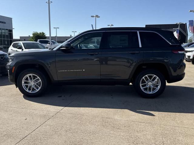 2025 Jeep Grand Cherokee GRAND CHEROKEE LAREDO X 4X4