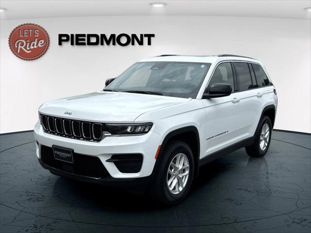 2025 Jeep Grand Cherokee GRAND CHEROKEE LAREDO X 4X4