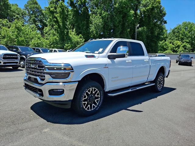 2025 RAM Ram 2500 RAM 2500 LIMITED CREW CAB 4X4 64 BOX