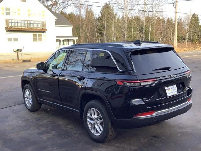 2025 Jeep Grand Cherokee GRAND CHEROKEE LAREDO X 4X4