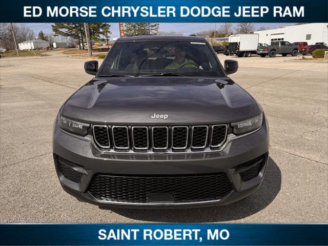 2025 Jeep Grand Cherokee GRAND CHEROKEE LAREDO X 4X4