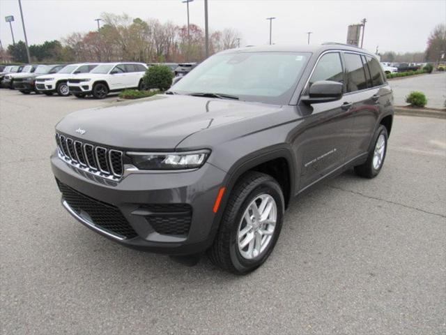 2025 Jeep Grand Cherokee GRAND CHEROKEE LAREDO X 4X4