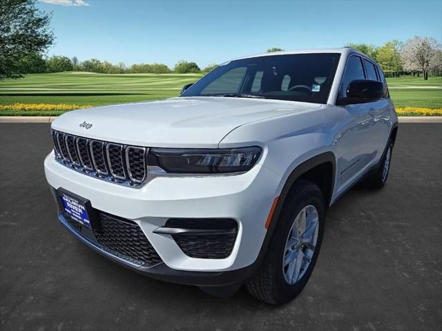 2025 Jeep Grand Cherokee GRAND CHEROKEE LAREDO X 4X4