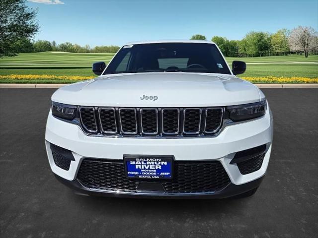 2025 Jeep Grand Cherokee GRAND CHEROKEE LAREDO X 4X4