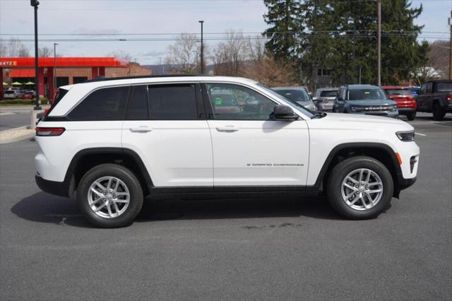 2025 Jeep Grand Cherokee GRAND CHEROKEE LAREDO X 4X4