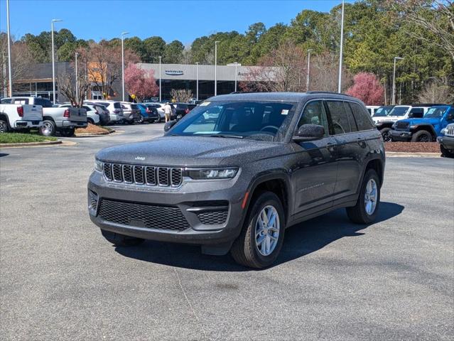 2025 Jeep Grand Cherokee GRAND CHEROKEE LAREDO X 4X4