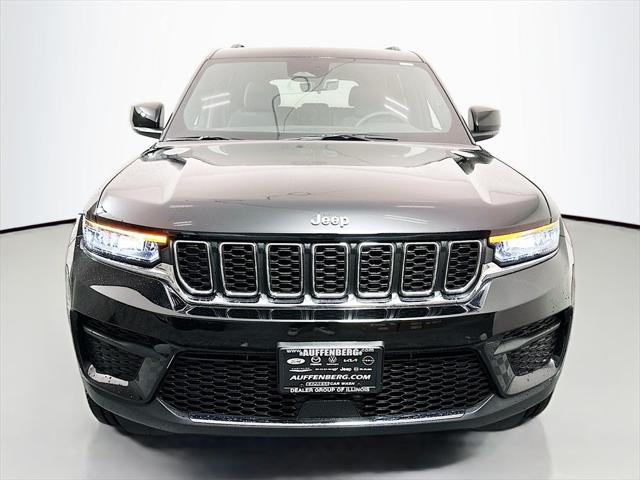 2025 Jeep Grand Cherokee GRAND CHEROKEE LAREDO 4X4