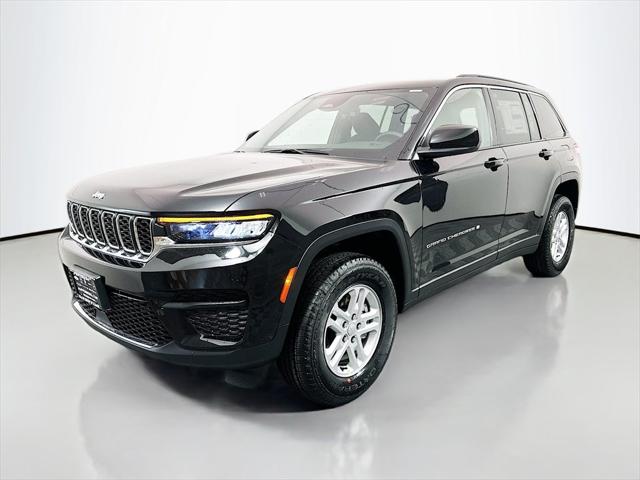 2025 Jeep Grand Cherokee GRAND CHEROKEE LAREDO 4X4