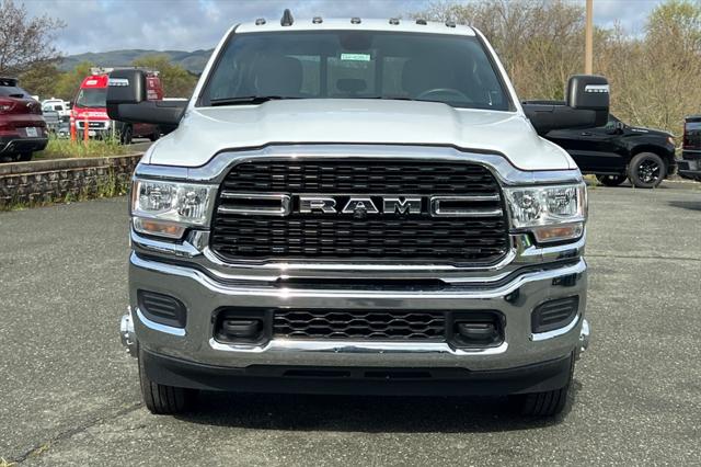 2024 RAM Ram 3500 RAM 3500 TRADESMAN CREW CAB 4X4 8 BOX