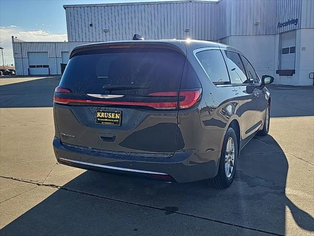 2025 Chrysler Pacifica PACIFICA SELECT