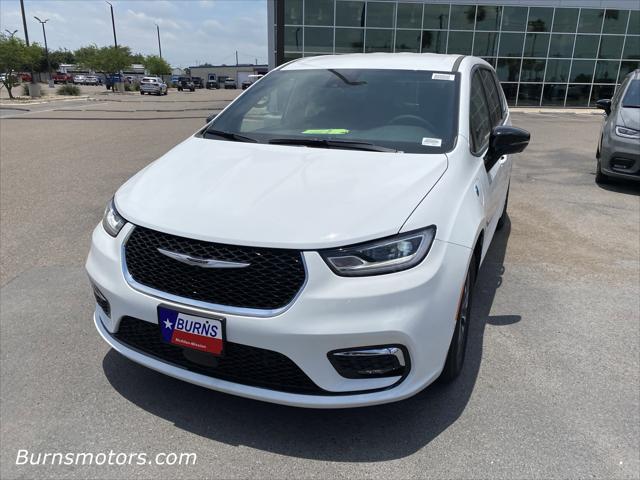 2025 Chrysler Pacifica Hybrid PACIFICA PLUG-IN HYBRID SELECT