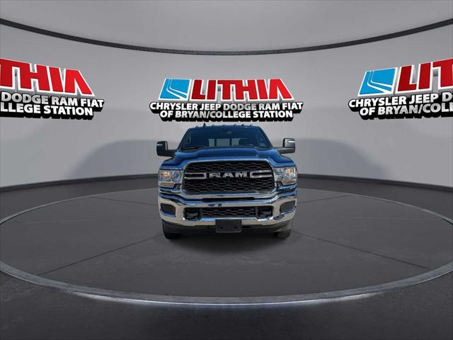 2023 RAM 3500 Tradesman Crew Cab 4x4 8 Box