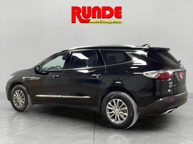 2023 Buick Enclave Essence AWD