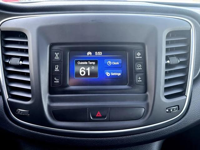 2015 Chrysler 200 Limited