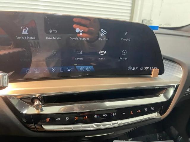 2025 Cadillac iQ Luxury 1 RWD
