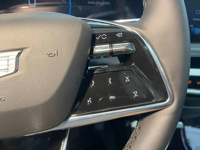 2025 Cadillac iQ Luxury 1 RWD