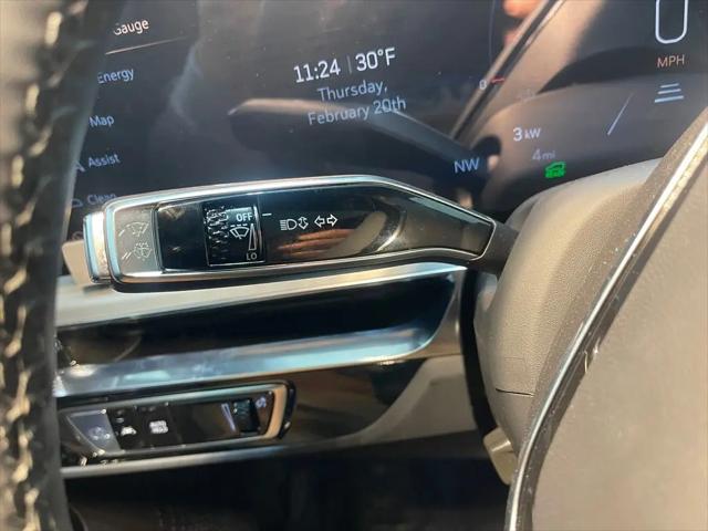 2025 Cadillac iQ Luxury 1 RWD