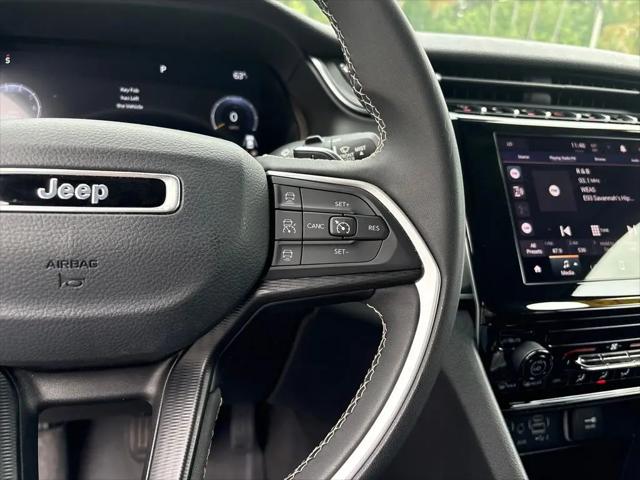 2023 Jeep Grand Cherokee Laredo 4x2