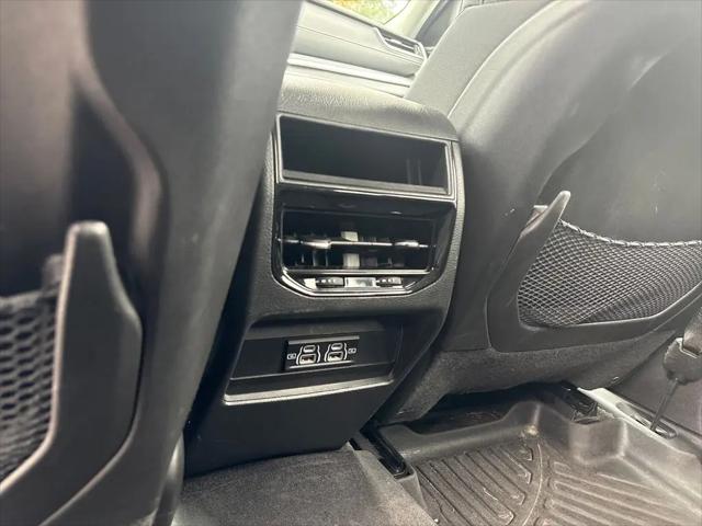 2023 Jeep Grand Cherokee Laredo 4x2