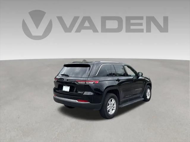 2023 Jeep Grand Cherokee Laredo 4x2