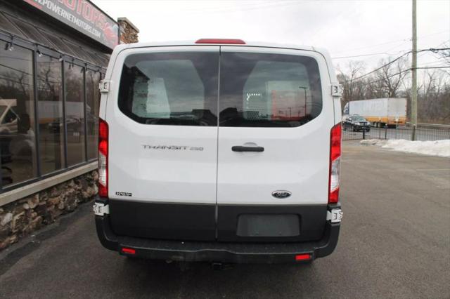 2015 Ford Transit w/60/40 Side Door w/RWB Van