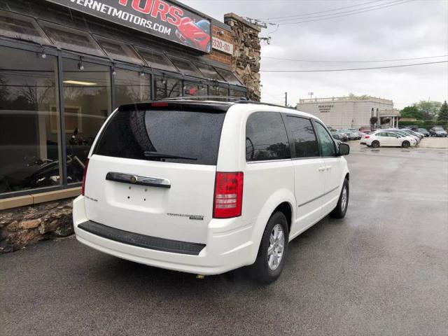 2010 Chrysler Town & Country Touring
