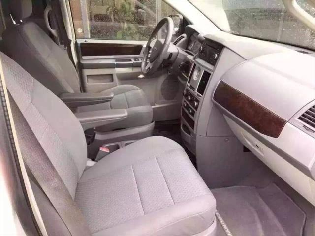 2010 Chrysler Town & Country Touring