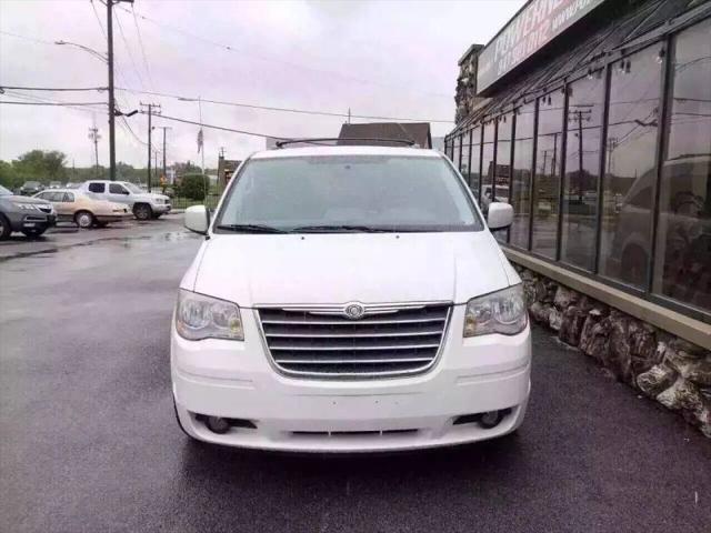 2010 Chrysler Town & Country Touring