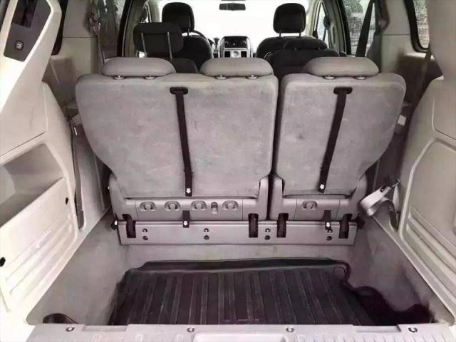 2010 Chrysler Town & Country Touring