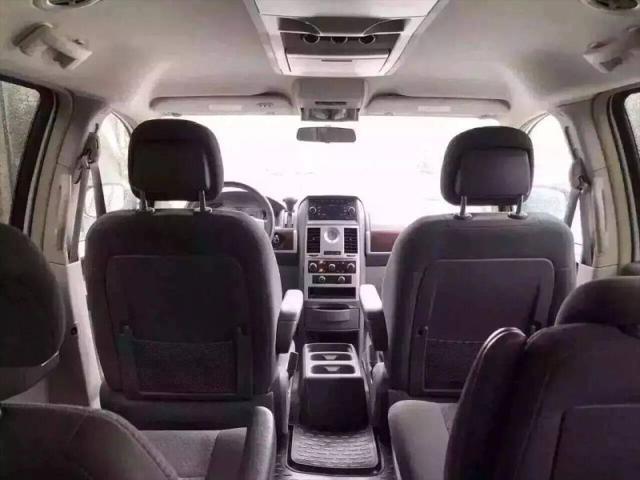2010 Chrysler Town & Country Touring