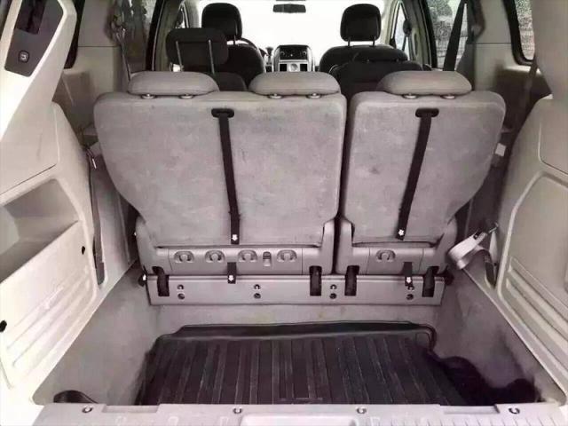 2010 Chrysler Town & Country Touring
