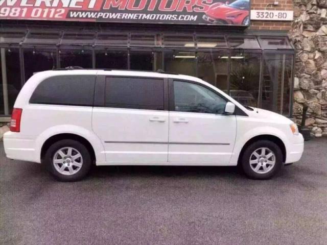 2010 Chrysler Town & Country Touring