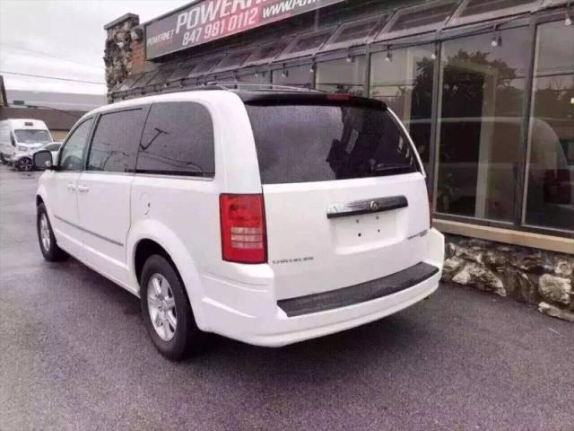 2010 Chrysler Town & Country Touring