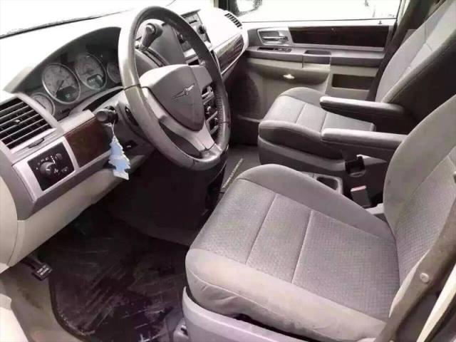 2010 Chrysler Town & Country Touring