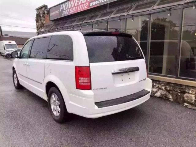 2010 Chrysler Town & Country Touring