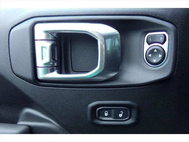 2025 Jeep Wrangler 4-Door Summit 4x4