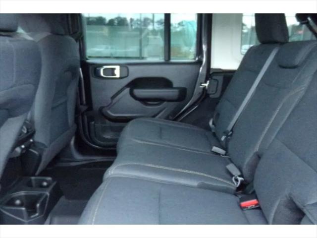 2025 Jeep Wrangler 4-Door Summit 4x4