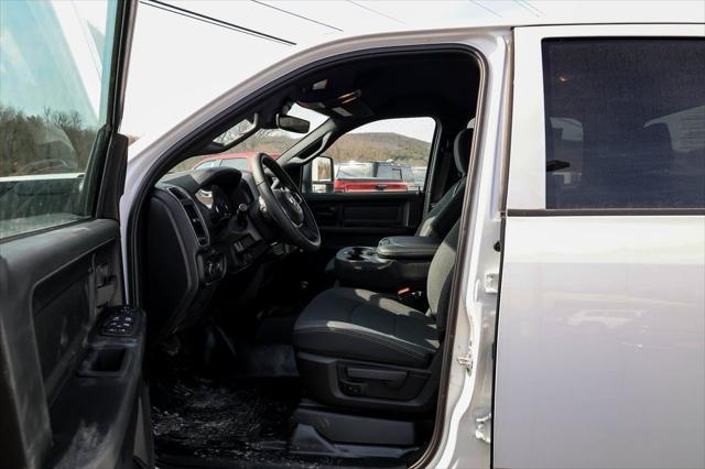 2024 Ram 3500 Tradesman/SLT/Laramie/Limited