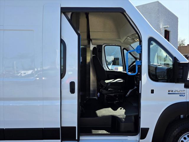 2025 Ram ProMaster Step Van Super High Roof 159" WB EXT