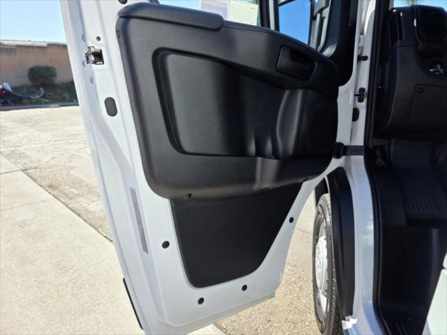 2025 Ram ProMaster Step Van Super High Roof 159" WB EXT