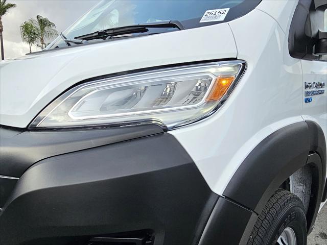 2025 Ram ProMaster Step Van Super High Roof 159" WB EXT