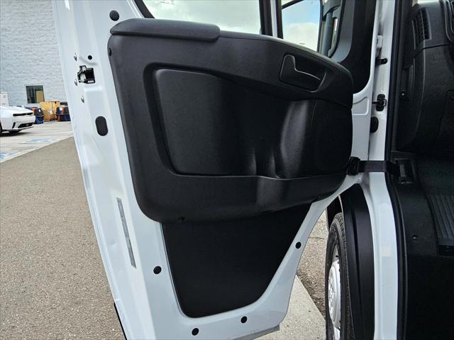 2025 Ram ProMaster Step Van Super High Roof 159" WB EXT