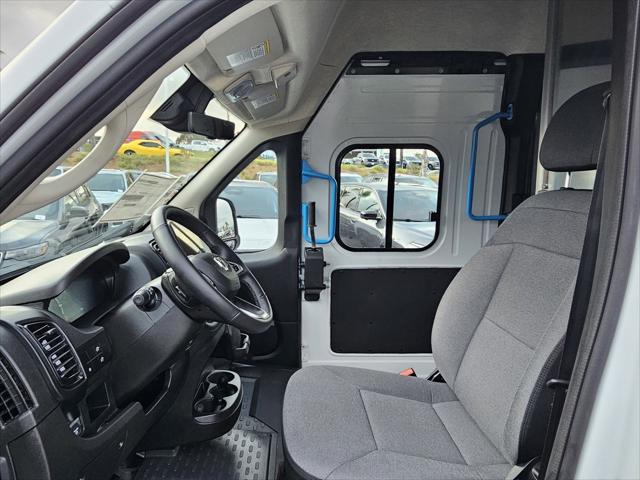 2025 Ram ProMaster Step Van Super High Roof 159" WB EXT