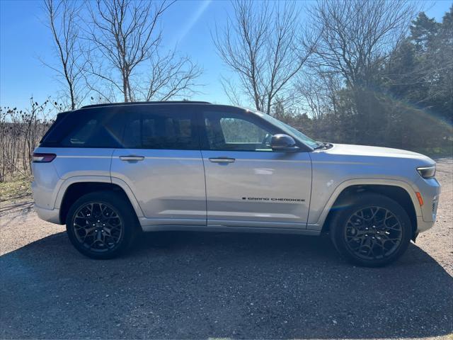 2025 Jeep Grand Cherokee GRAND CHEROKEE SUMMIT RESERVE 4X4